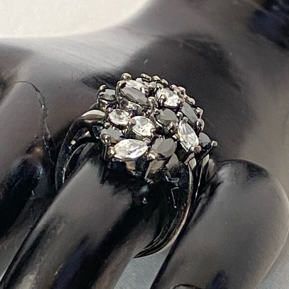 Gun Metal Ring With Balck Clear Round And Marquise Bouquet of Stones - Picture 1 of 10